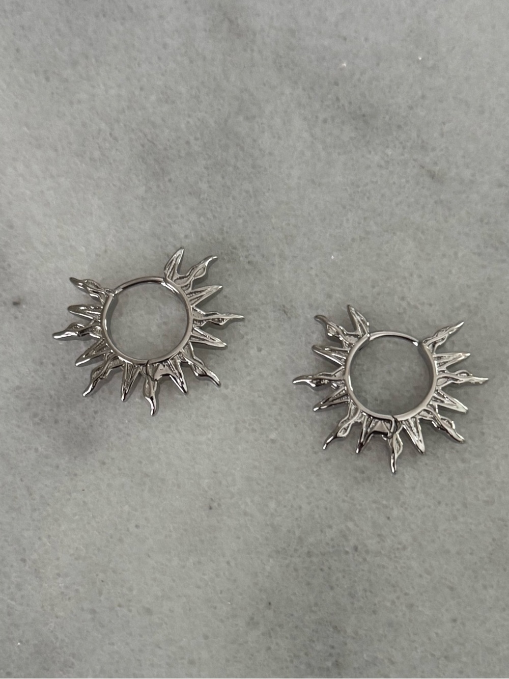 Sterling Silver Sun Burst Hoop Earrings 

Brand New

Sterling Silver